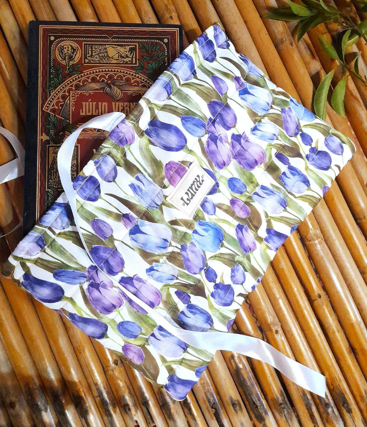 Capa para Livros Campo de Tulipas