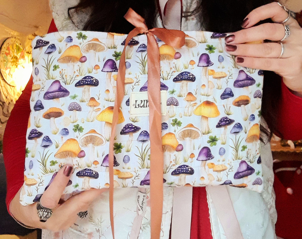 Capa para Livro Golden Mushroom