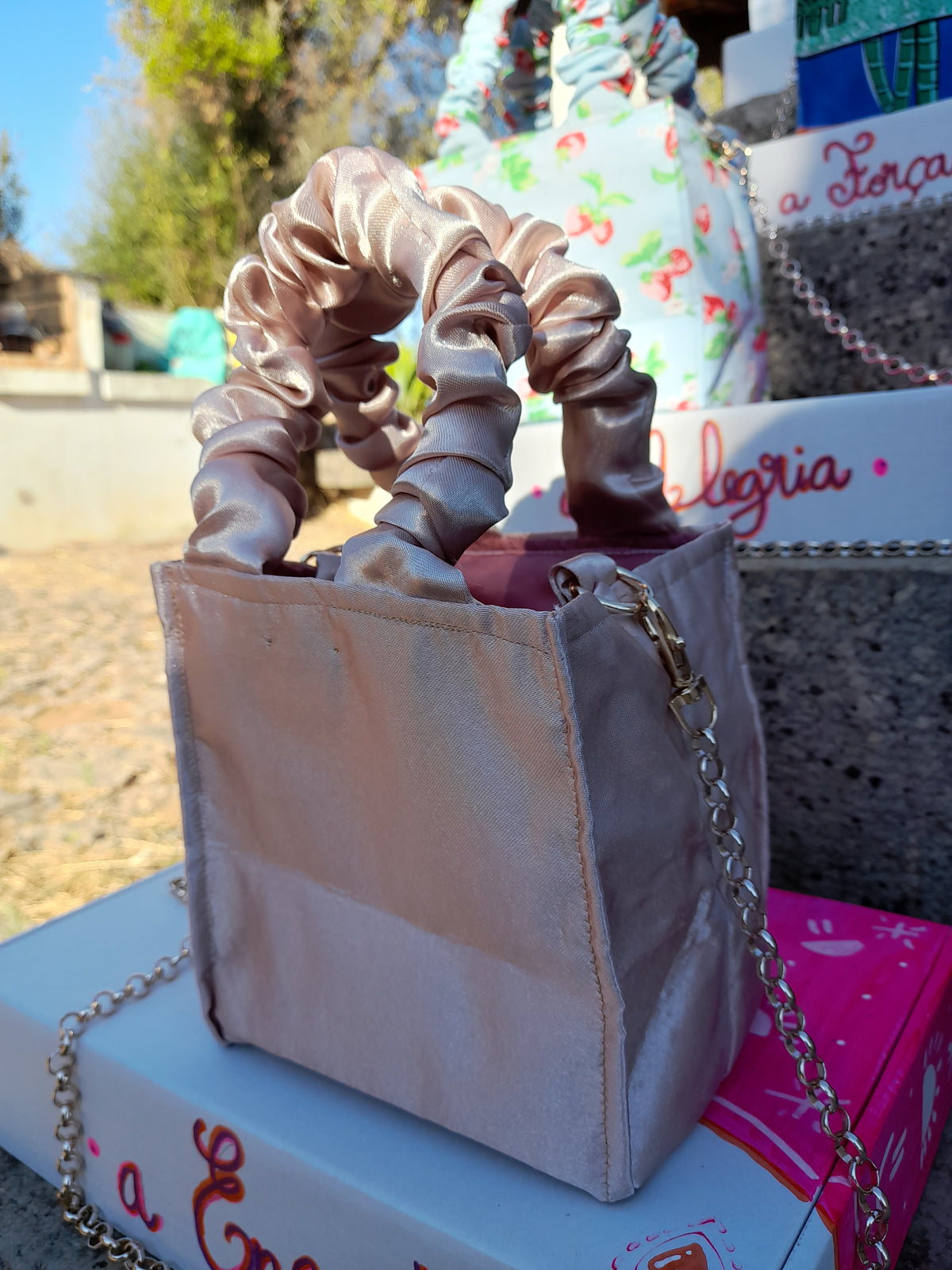 Mala * A Encanto * — Scrunchie Bag Exclusiva - Coleção 5 Sentidos